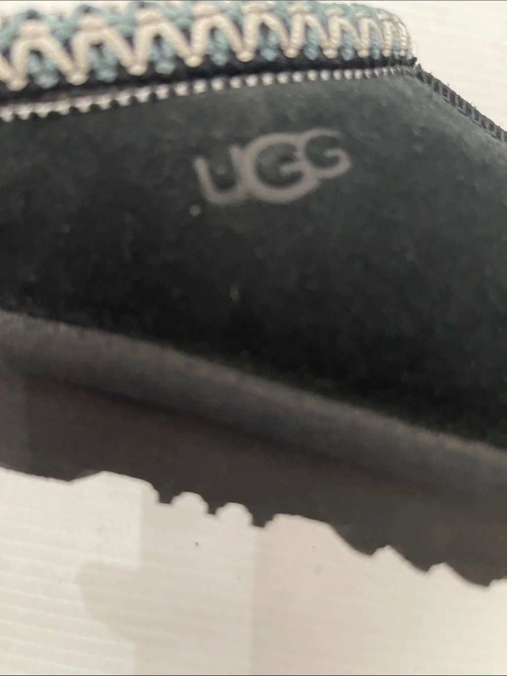 UGG WINTER TASMAN SLIPPERS KIDS SIZE 1 (3-8 Yrs)